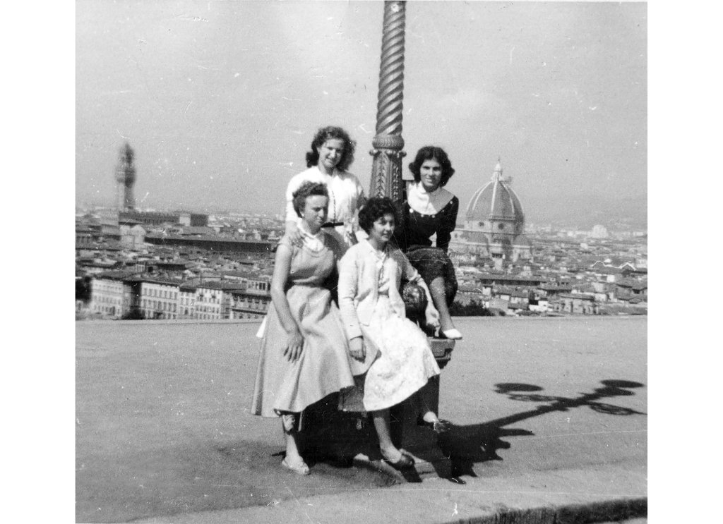 Teresa Laura Rina Oliva '56