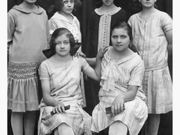 Ragazze in posa Anni 30