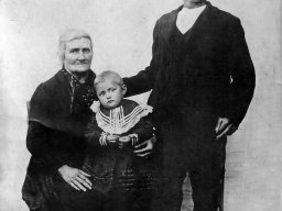 Benati Rosa _ bimba Santini (S.Genesio)