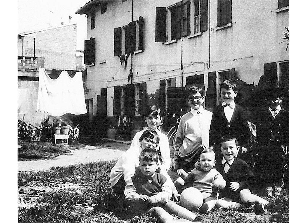 i fratelli Preti in palazzina