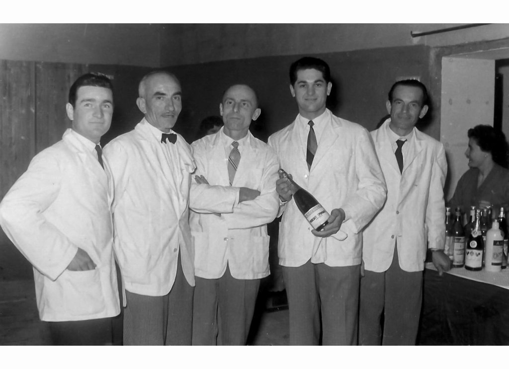 si serve in tavola 1955