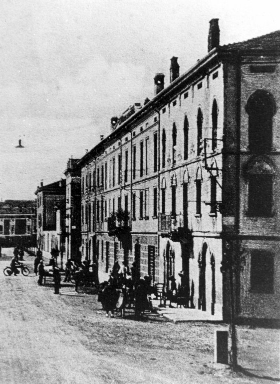 Via De Amicis, il Polo