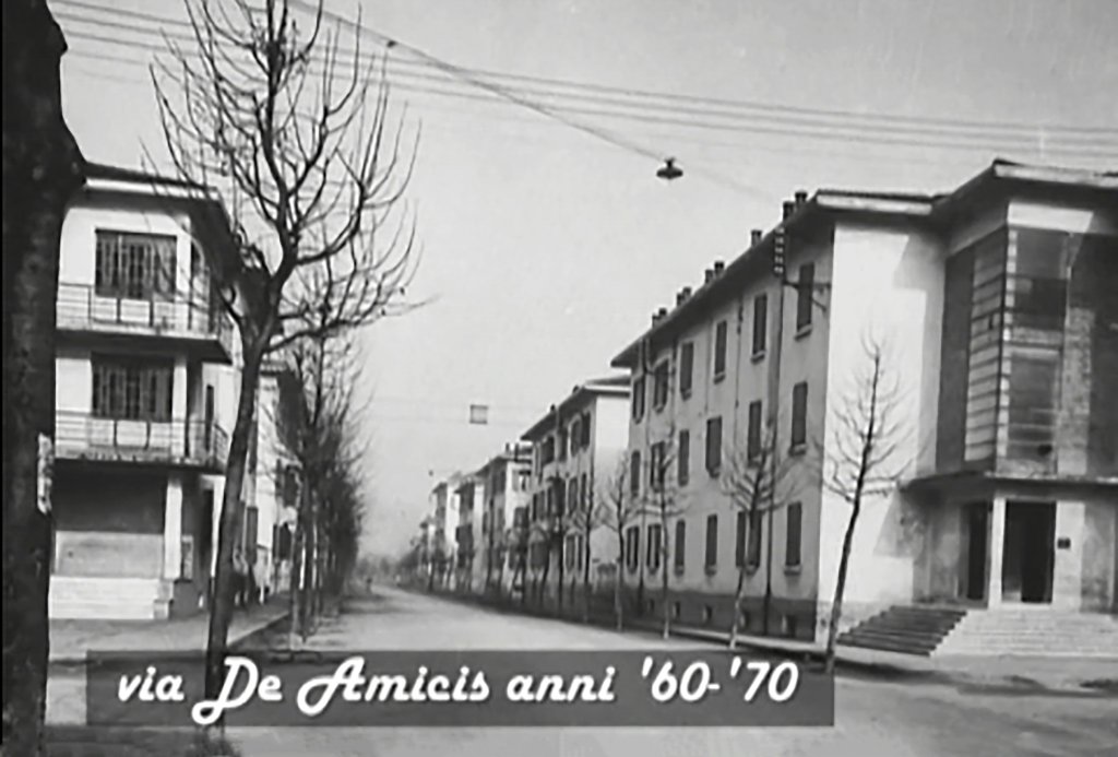 via De Amicis, case Landini