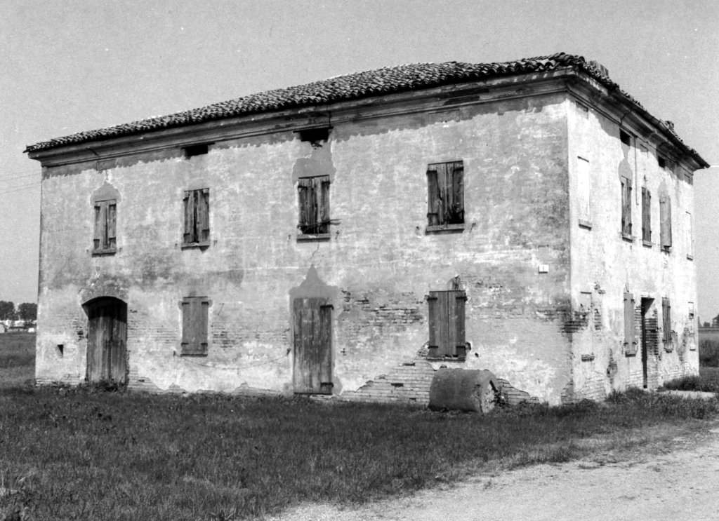 Case di campagna abbandonate 1975.